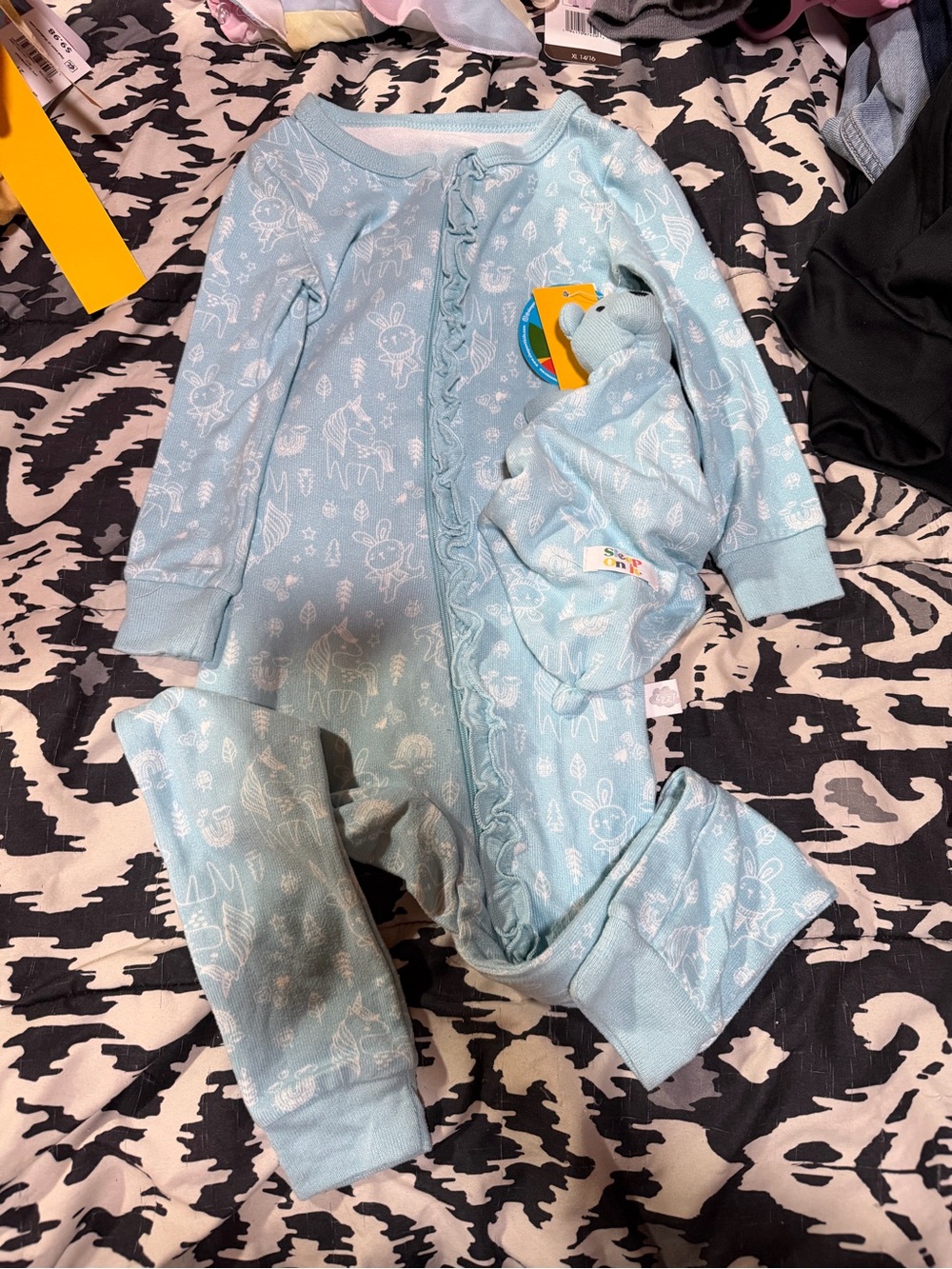 Pajamas with bear
